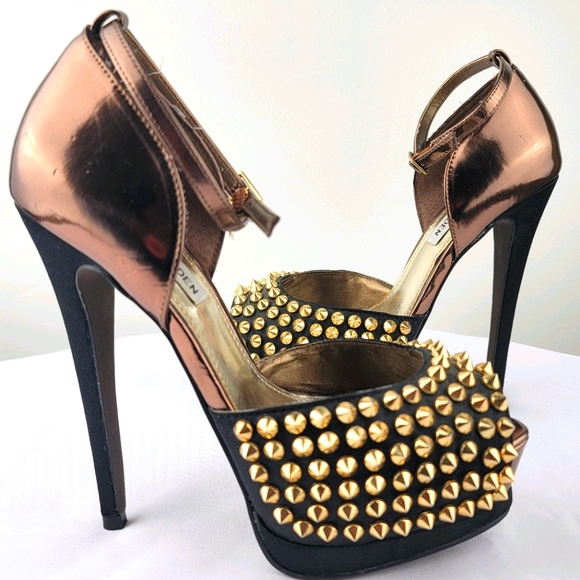 Steve Madden Shoes - STEVE MADDEN Spiky Ankle Strap Heels
